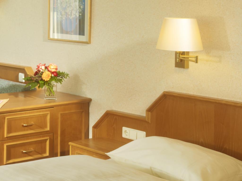 Hotel Loesch Pfaelzer Hof Romerberg Phòng bức ảnh