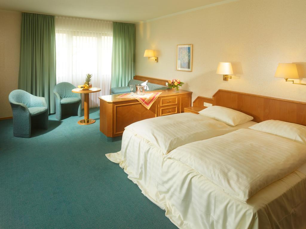 Hotel Loesch Pfaelzer Hof Romerberg Phòng bức ảnh