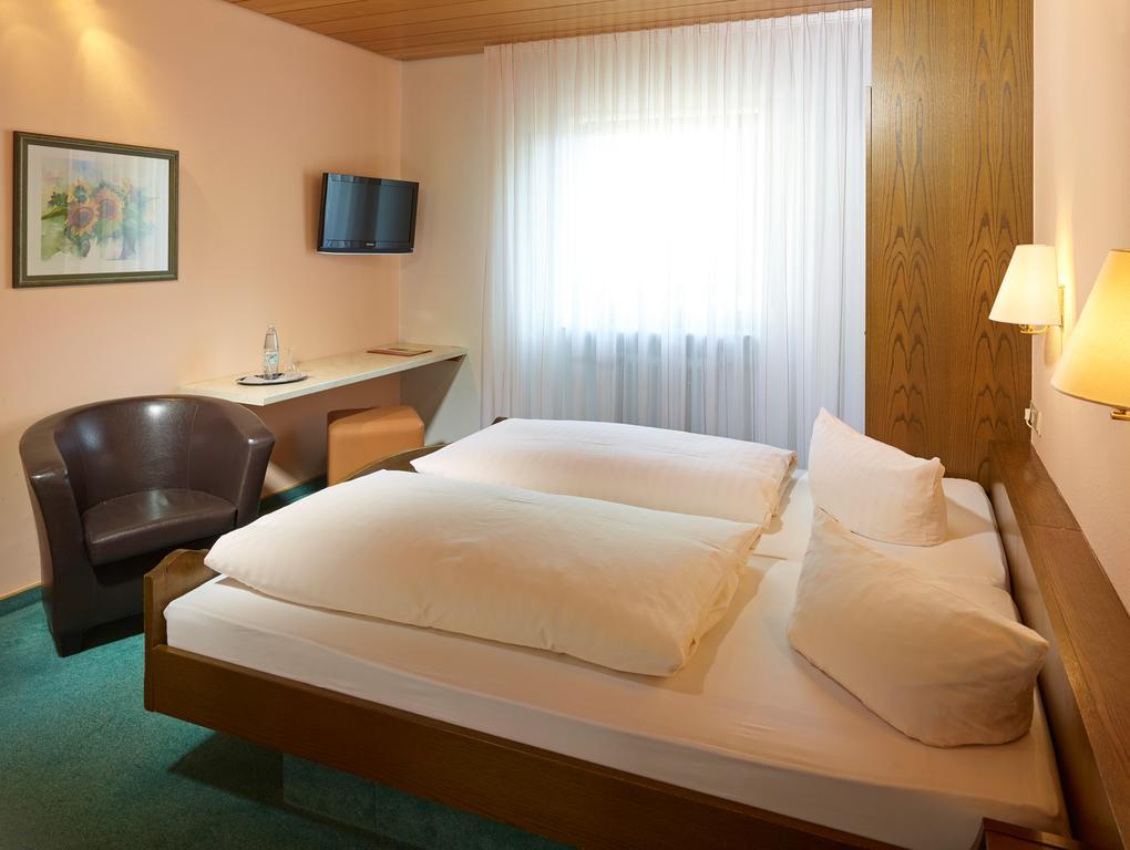 Hotel Loesch Pfaelzer Hof Romerberg Phòng bức ảnh